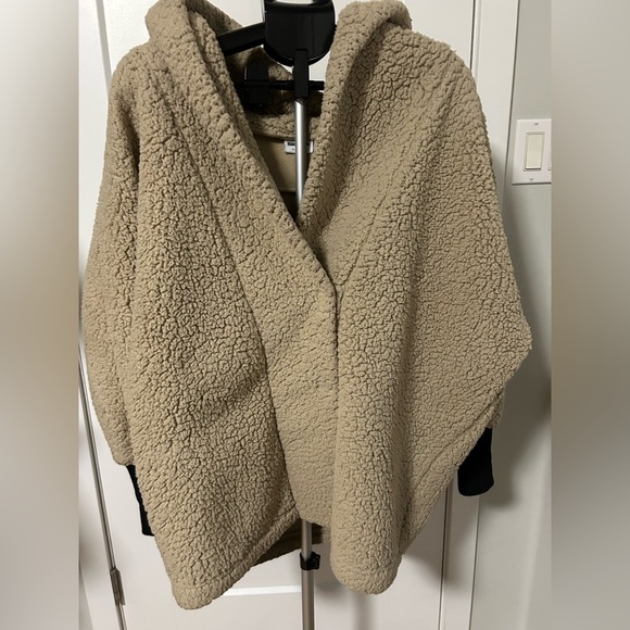 Noisy May Tan Teddy Jacket-size small - Picture 2 of 5